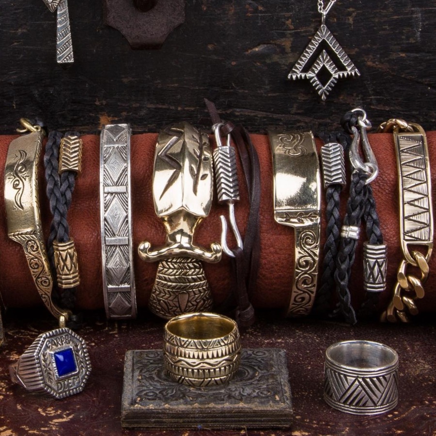 LHN Jewelry(���륨�������� ���奨�꡼) Made In USA �ϥ�ɥᥤ�� Hiapo Hook Bracelet ���쥶�� x ����С� �ܳ� �֥쥹��å� ��˥��å���