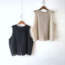 くるみボタンベスト（ウールガーゼ）<br>2way前後着用