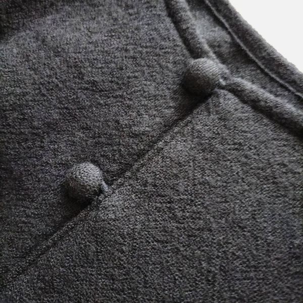 くるみボタンベスト（ウールガーゼ）<br>2way前後着用 | 新入荷