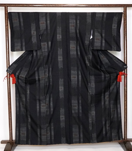 本場結城紬 100亀甲 新古品仕立て上がり No 3149961 | 高級