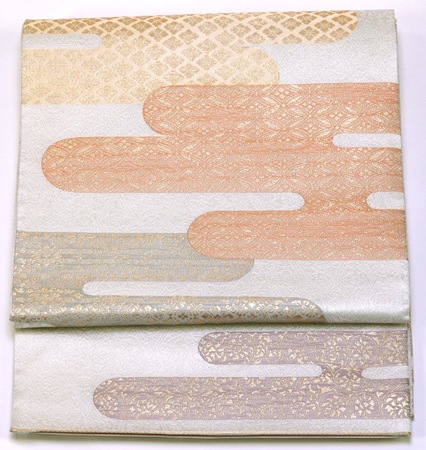 未使用美品 六通柄袋帯 優美なヱ霞 上品な煌めき 綴れ帯のような風合い 未使用美品 六通柄袋帯 優美なヱ霞 上品な煌めき 綴れ帯のような風合い