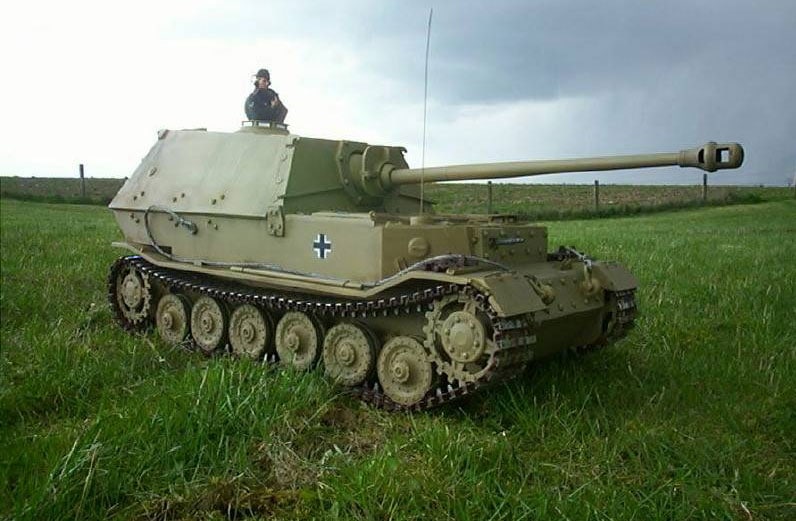 ALEX SHLAKHTER ��1/6 Elefant