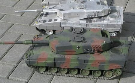 1/16 フルメタル・レオパルド2 A4 MBT キット （ KPz Leopard 2 A4 MBT)
