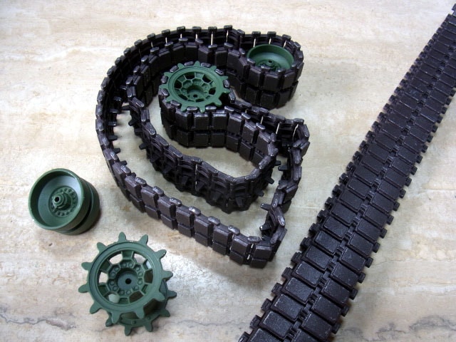 HengLong  �쥪�ѥ�ɣ��Ѷ�°���㥿�ԥ饻�åȡ�Metal Tracks & sprocket/idler wheels for 1/16 Leopard 2A6 tank��3889-1