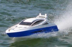 Cyclone �ץ�󥻥����֥饷�쥹ARTR��Brushless Princess Boat(W/O Radio System)��BE1105