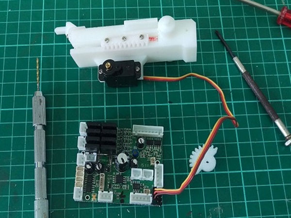 CLARK HengLong��ˤ�ȥꥳ�����¤���å�(   Universal Servo Recoil for HL Tanks��16011