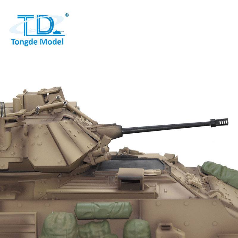 Tongde Model 1/16  M2A2 �֥�åɥ졼 Bradley   2.4GHz�ʥץ��������ܥå������ץ������㥿�ԥ顦�ץ����ۥ����롦BB�ꥳ���롦������ɡ�ȯ����͡�M2121