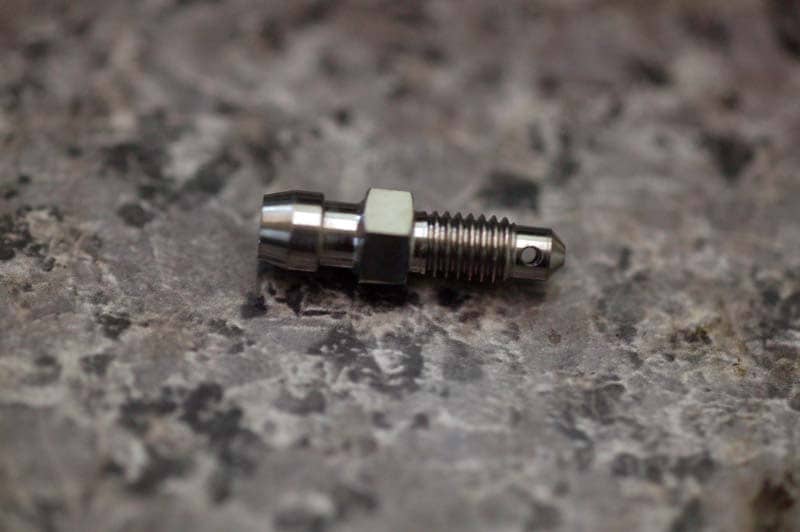 �֥꡼�����ܥ��(M6-P1.0)6-4Ti