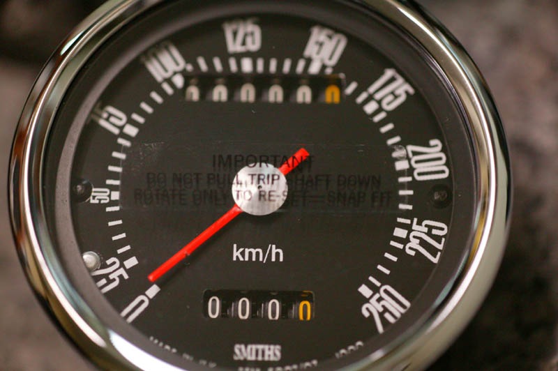 750SS、900SS用SMITHS250kmスピードメーター 【公式通販】