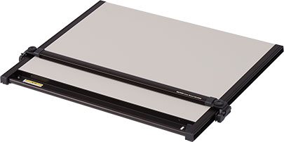 �饤�ʡ��ܡ��ɡ�UM-06N8