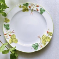 Minton Victoria Strawberry Plate (16cm)