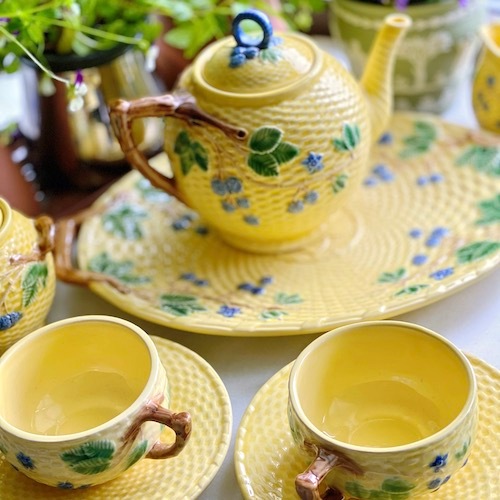 食卓の西洋アンティーク