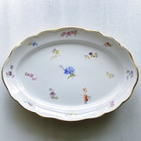 Meissen Scattered Flower    Oval Platter B