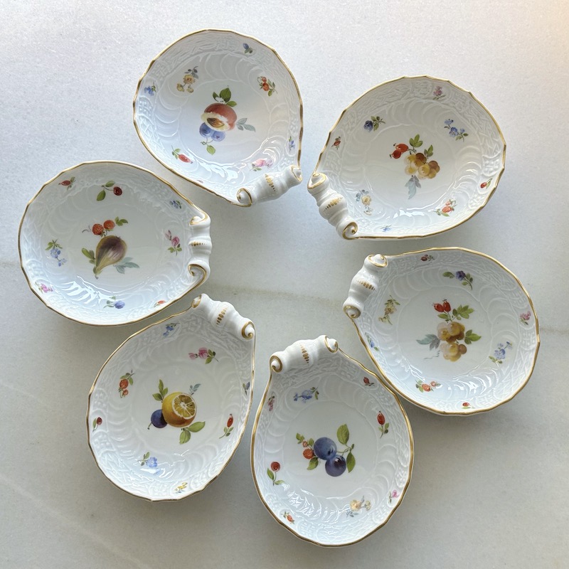 食卓の西洋アンティーク