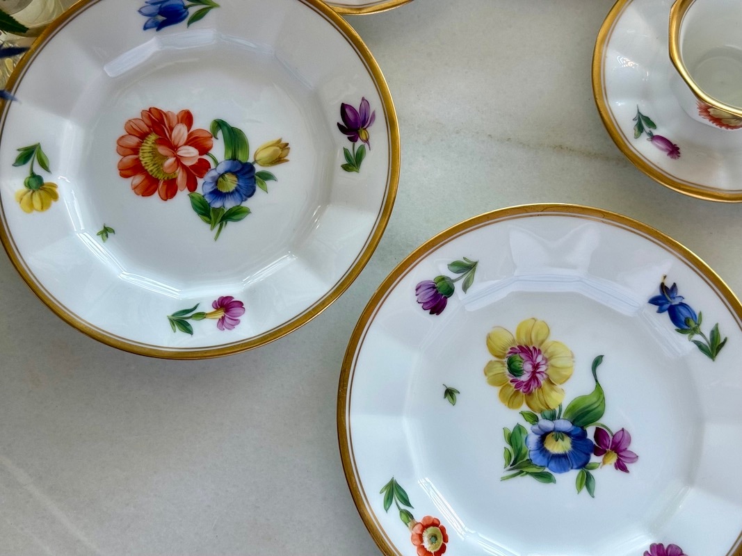 食卓の西洋アンティーク