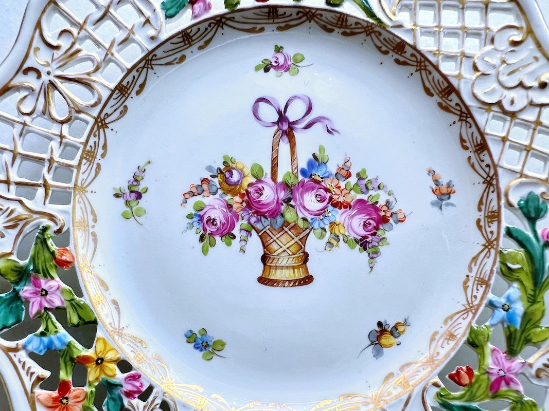 �ɥ쥹�ǥ�ƩĦ��ܥ�ȥ���������ƥ�������C