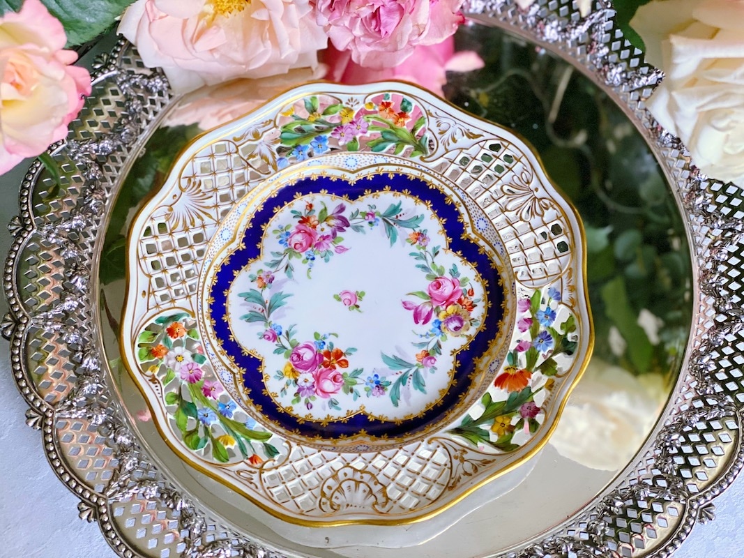 ɥ쥹ǥ󡡥ɥĤ鯤ȥ֡ƩĦץ졼    Dresden Rose Bouquet Reticulated Plate