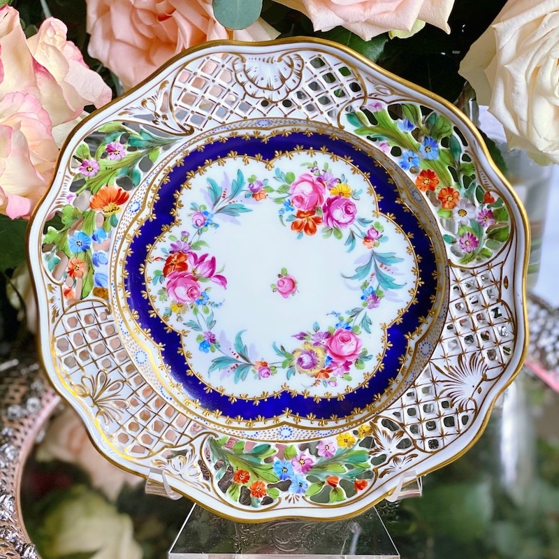 ɥ쥹ǥ󡡥ɥĤ鯤ȥ֡ƩĦץ졼    Dresden Rose Bouquet Reticulated Plate