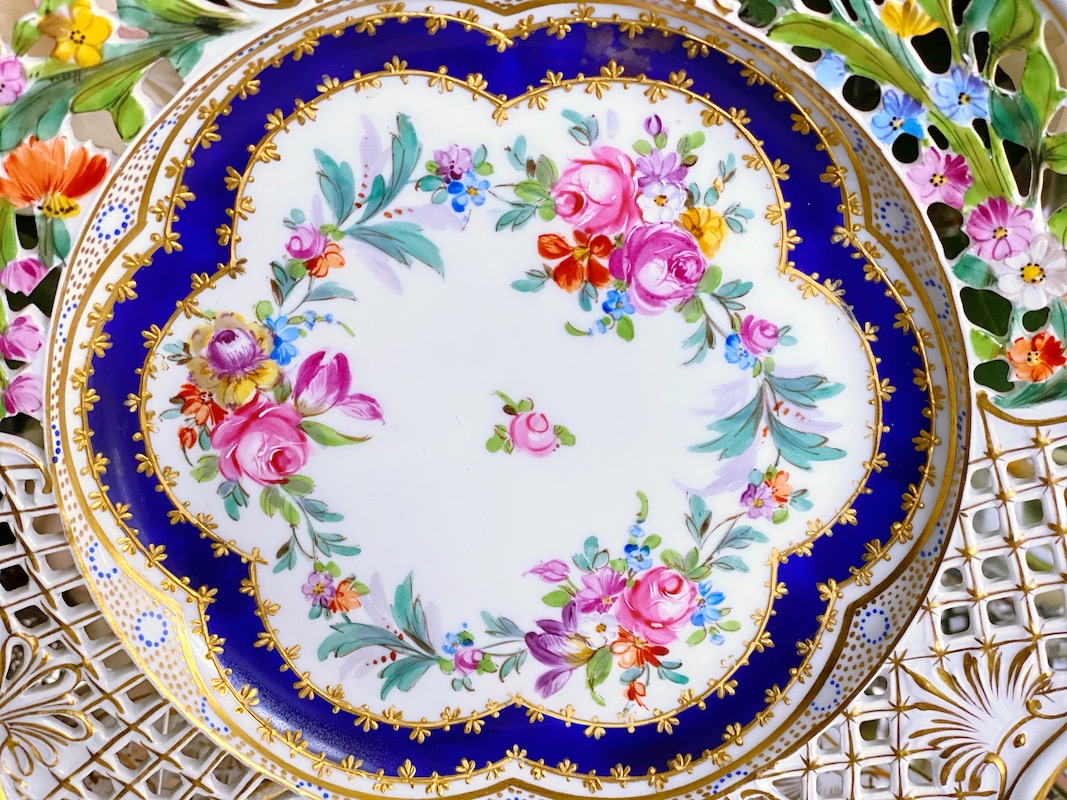 ɥ쥹ǥ󡡥ɥĤ鯤ȥ֡ƩĦץ졼    Dresden Rose Bouquet Reticulated Plate