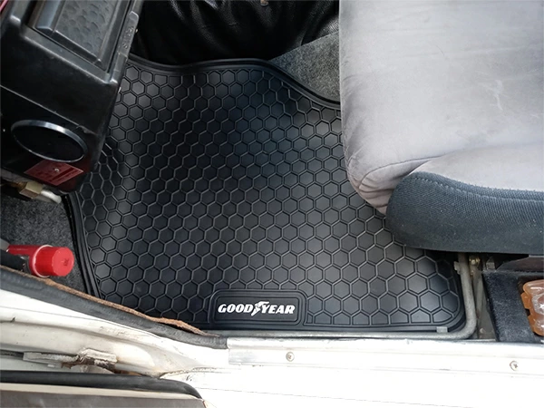 GOODYEARロゴ入 サニートラック フロアマット