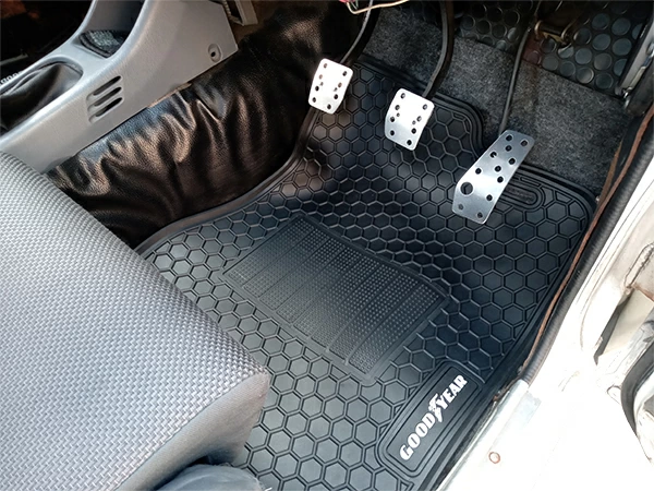 GOODYEARロゴ入 サニートラック フロアマット