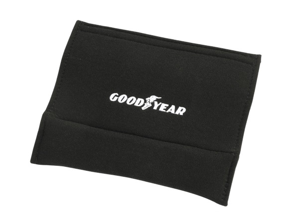 GOODYEAR シートベルトカバー シートベルトパッド 2本セット GOODYEARロゴ入