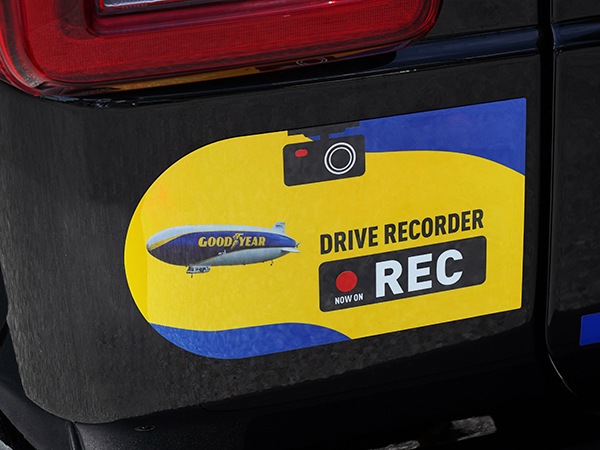 GOODYEAR ドライブレコーダー ステッカー マグネットタイプ 1枚（10x18cm）煽り運転対策