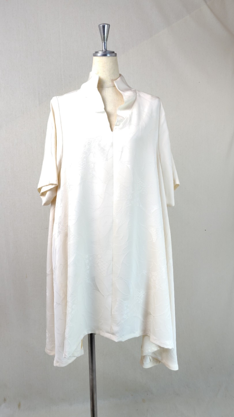 阿美～Abi～ブランド【着物リメイク服】『白柄』