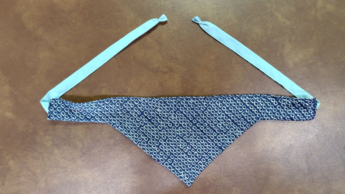 小型犬　犬服　バンダナ　スカーフ　着物リメイク　和モダン　一点物　おしゃれ　日本製　ドッグウェア　ペット用　和柄　ハンドメイド　高級感　プレゼント　記念日　誕生日　唯一無二