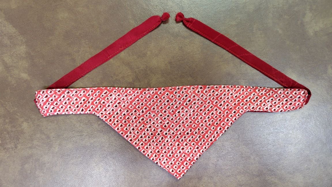 小型犬　犬服　バンダナ　スカーフ　着物リメイク　和モダン　一点物　おしゃれ　日本製　ドッグウェア　ペット用　和柄　ハンドメイド　高級感　プレゼント　記念日　誕生日　唯一無二