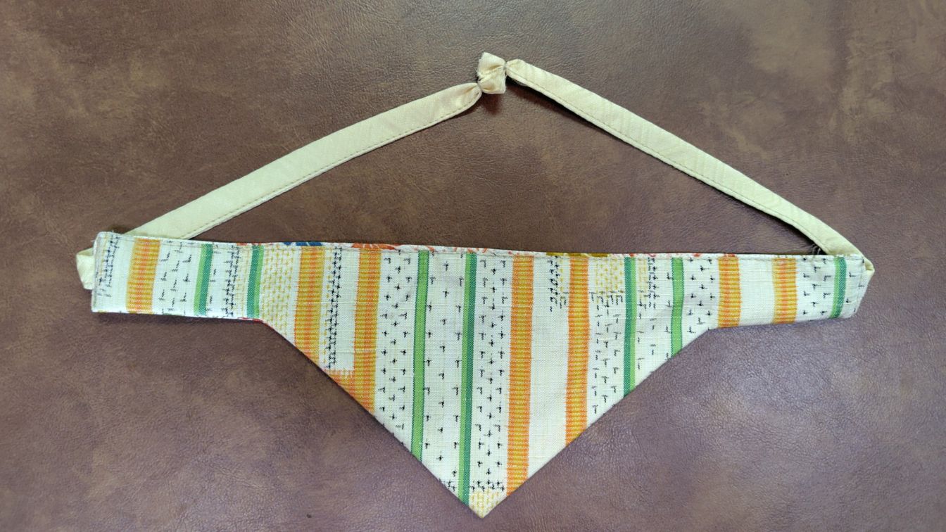 小型犬　犬服　バンダナ　スカーフ　着物リメイク　和モダン　一点物　おしゃれ　日本製　ドッグウェア　ペット用　和柄　ハンドメイド　高級感　プレゼント　記念日　誕生日　唯一無二