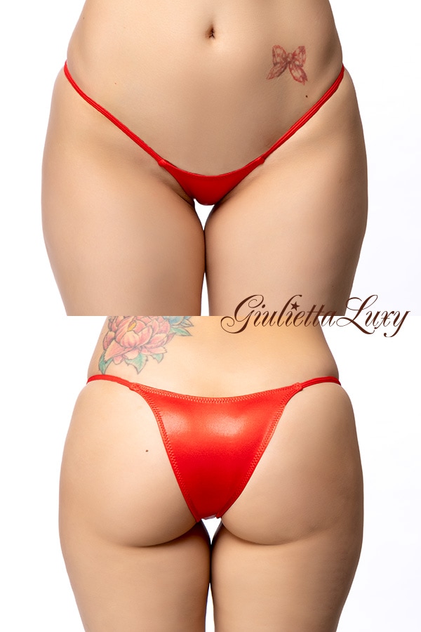 Wet素材ローライズハーフバックショーツ・レッド