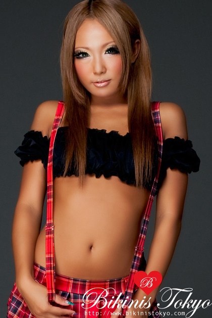 ふりふりオフショルダートップス・ブラック