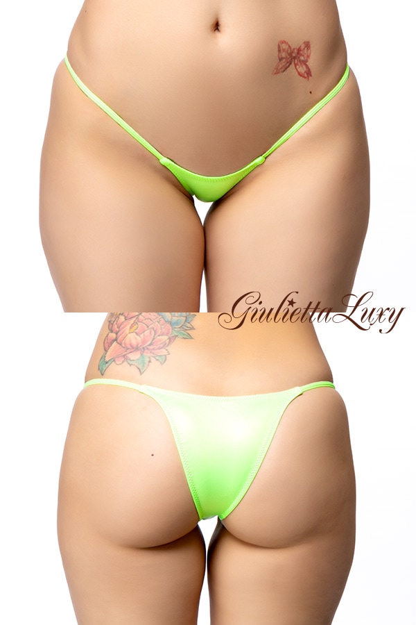 Wet素材ローライズハーフバックショーツ・ライム