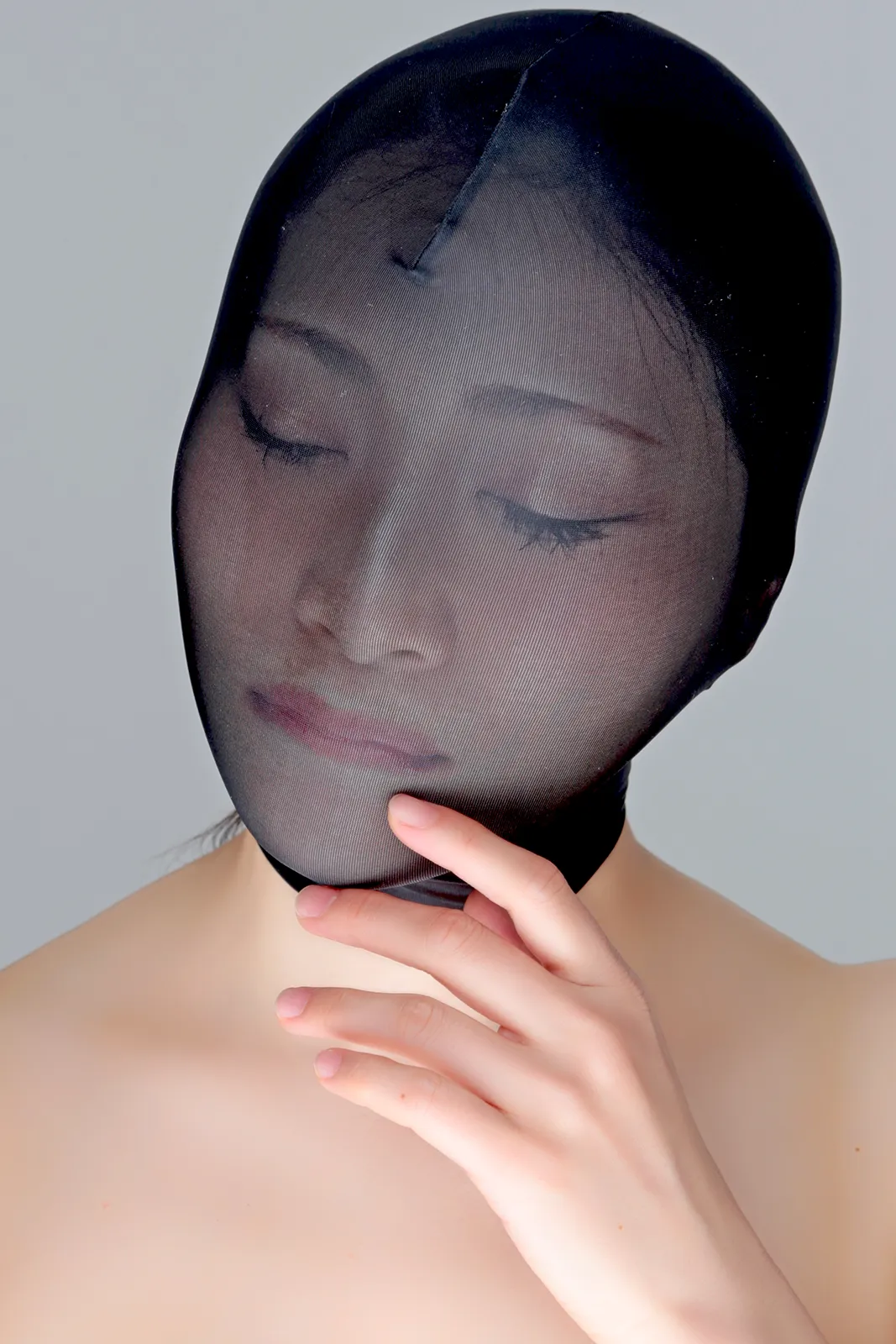 シースルー全頭マスク 極薄 透け感 ブラック