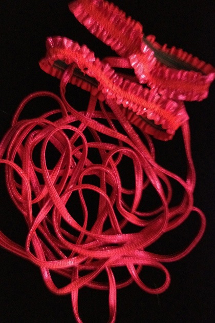 ガーター付き   レッグロープ2本セット・ラメホットピンク