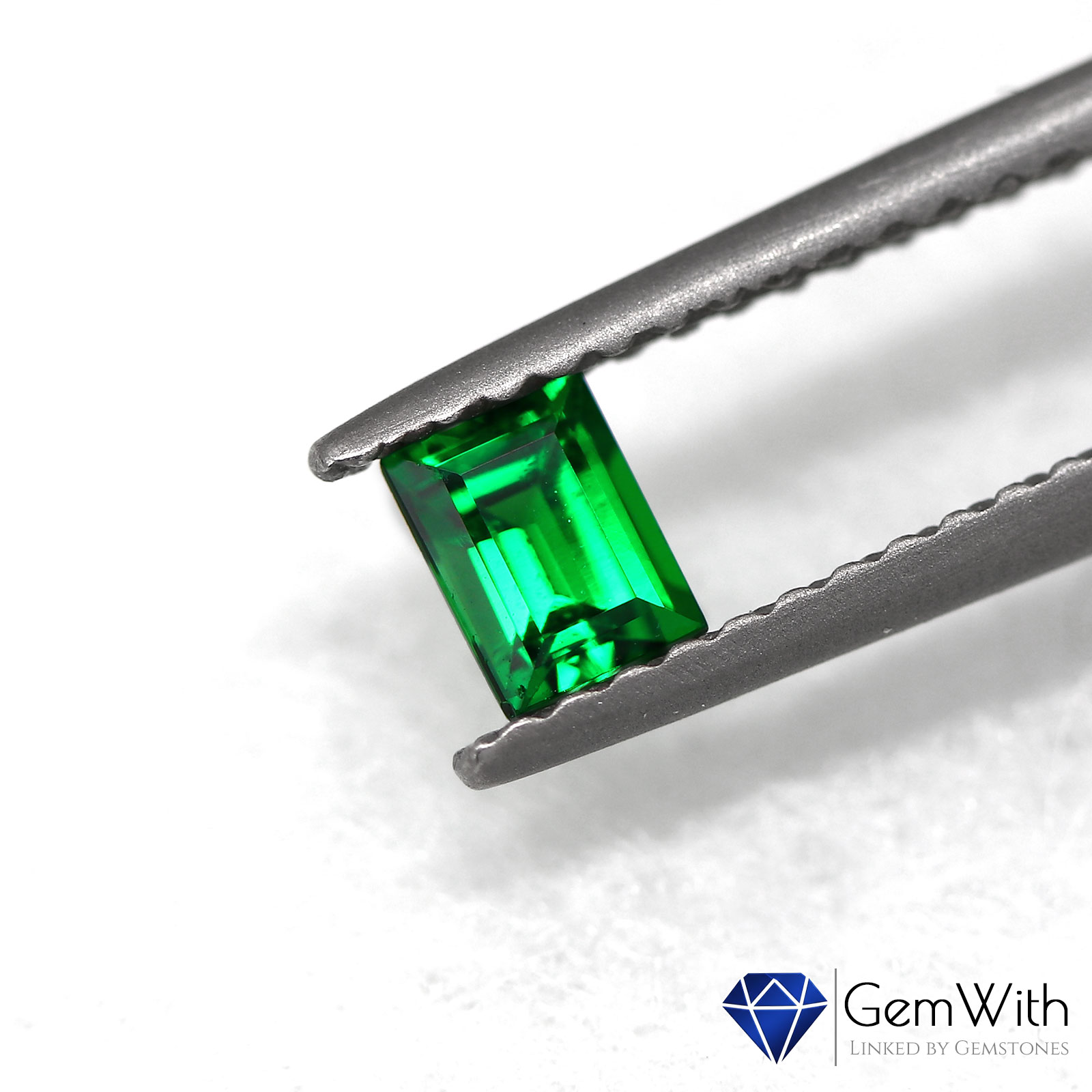 グリーンガーネット0.30CT | ガーネット | GemWith 宝石・ルース・希少 