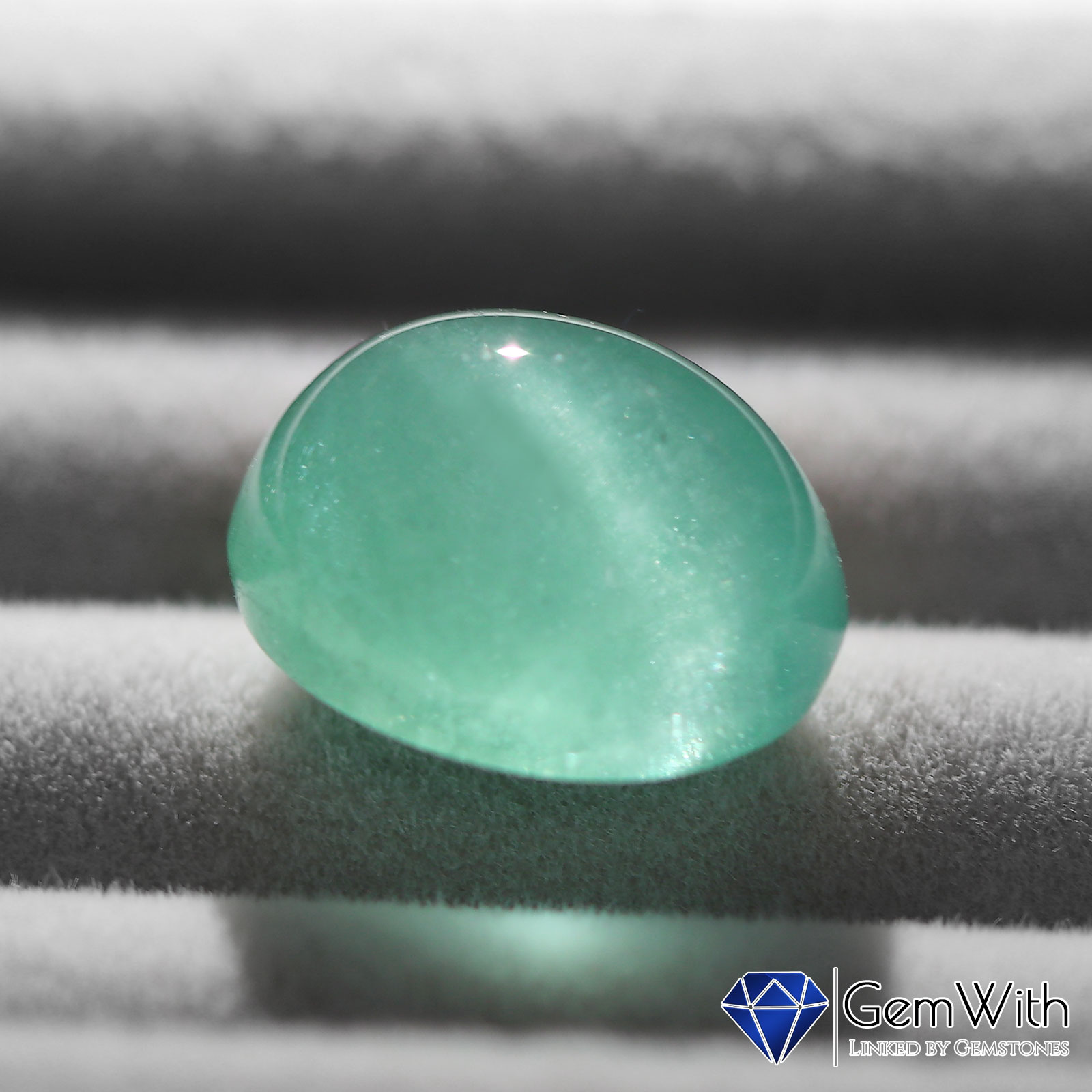 エメラルドキャッツアイ6.37CT | エメラルド | GemWith 宝石・ルース 