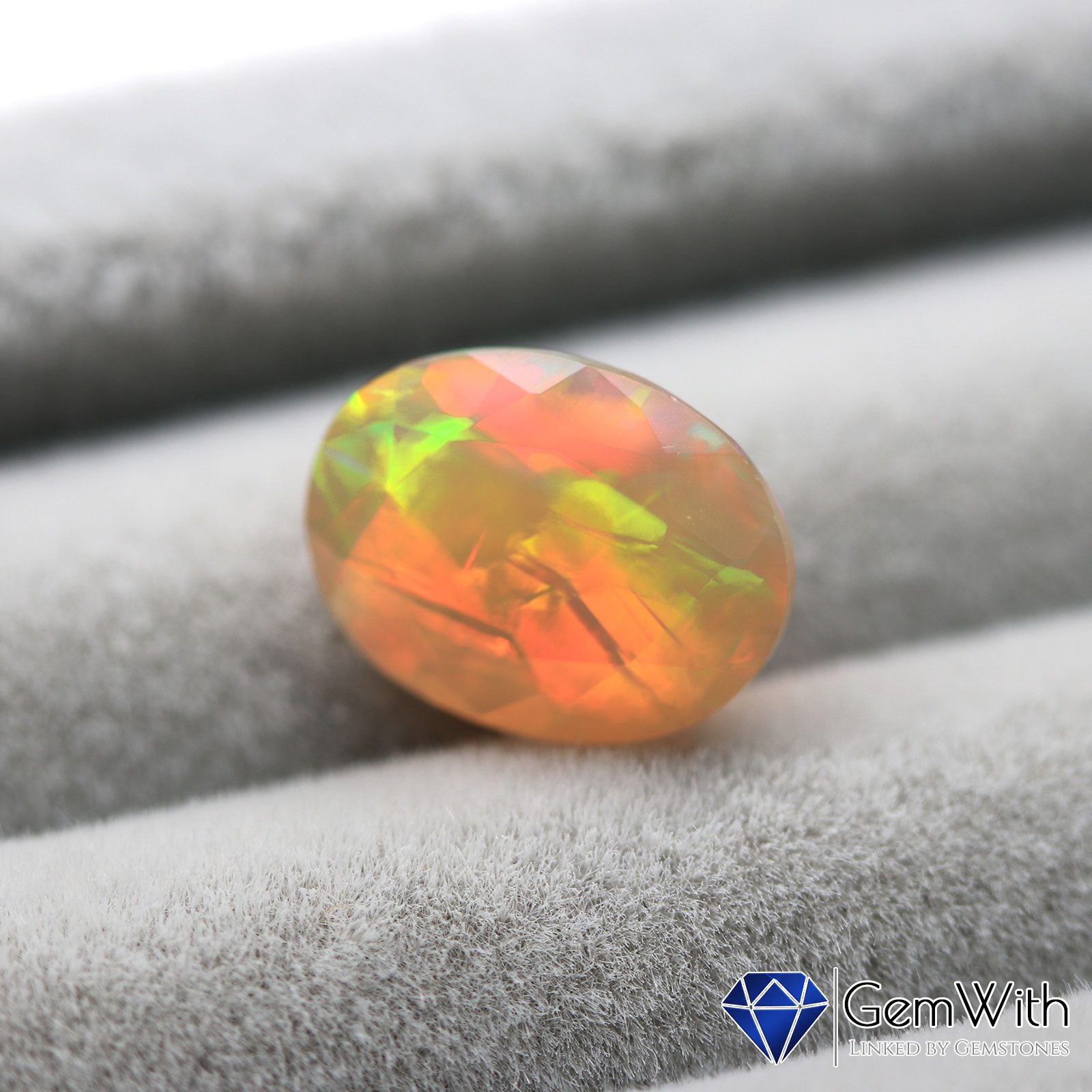 ウェロオパール0.99CT | オパール | GemWith 宝石・ルース・希少石専門