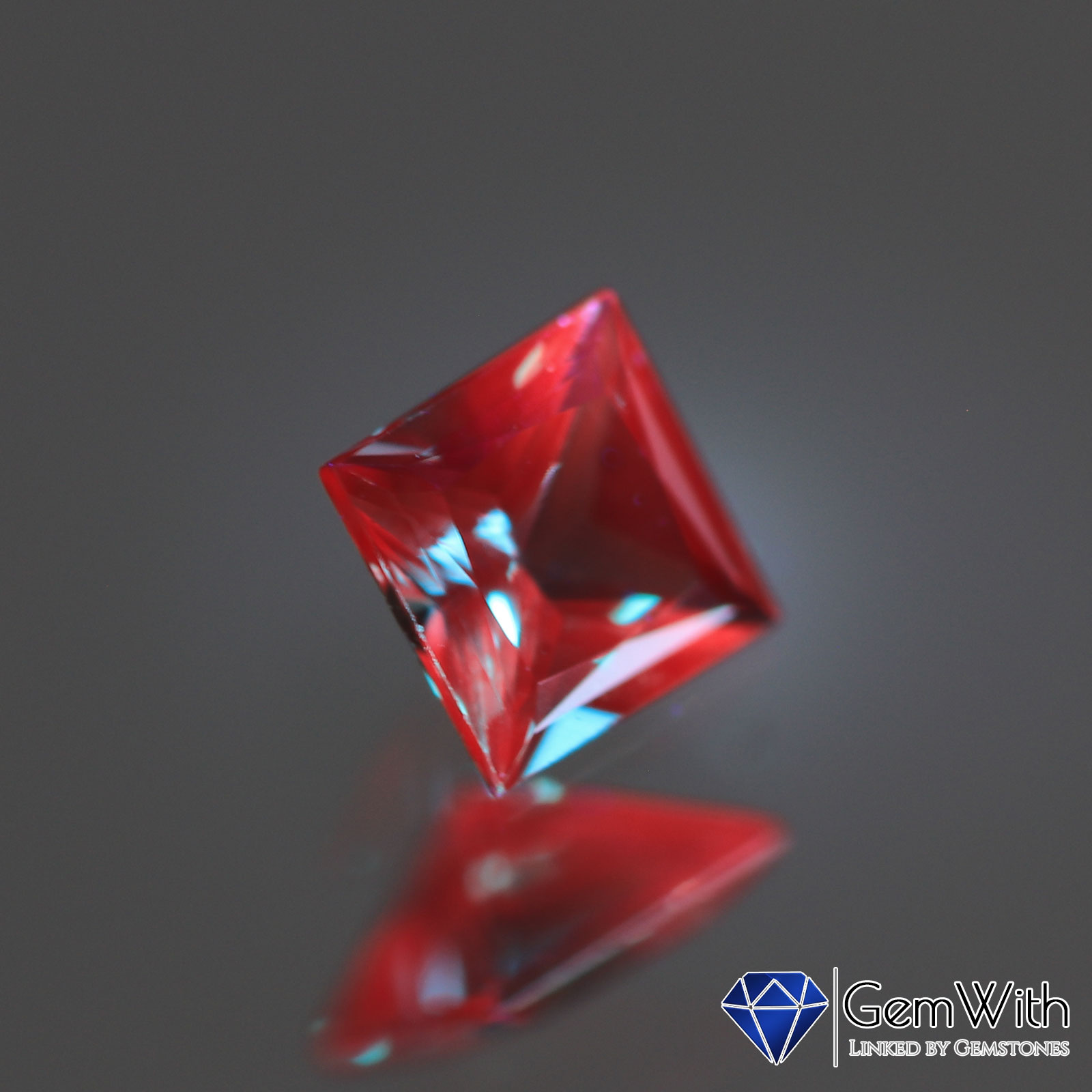 ブラジル産アレキサンドライト0.10CT | アレキサンドライト | GemWith