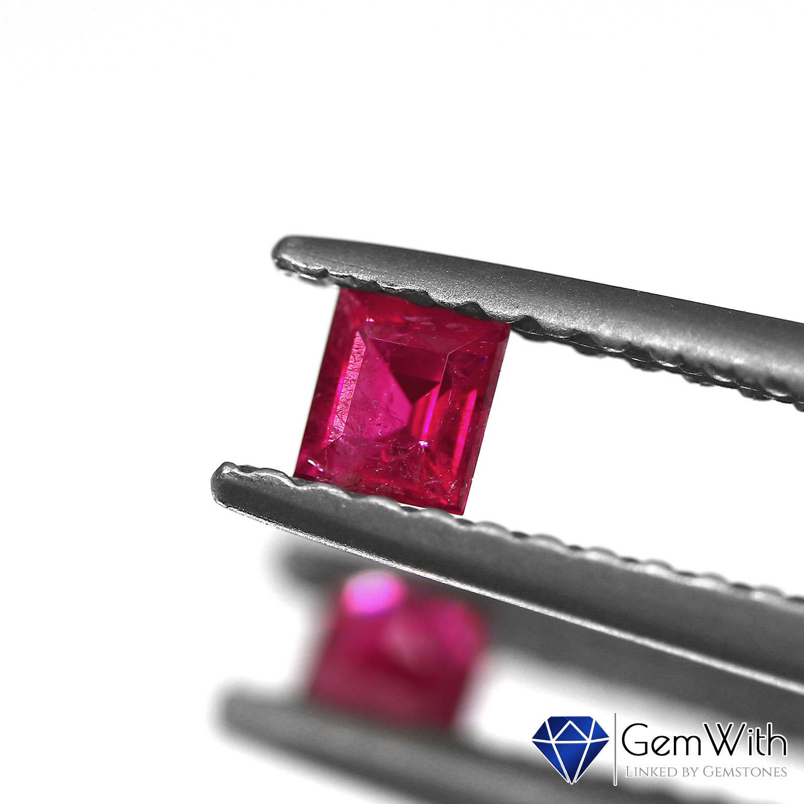 レッドベリル0.10CT | ベリル | GemWith 宝石・ルース・希少石専門店 