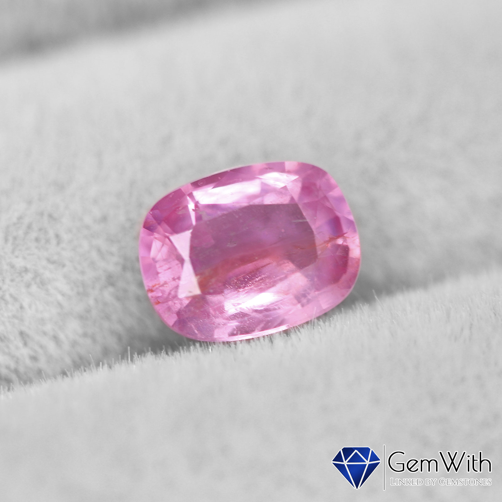 シルキーピンクサファイア0.39CT | サファイア | GemWith 宝石・ルース
