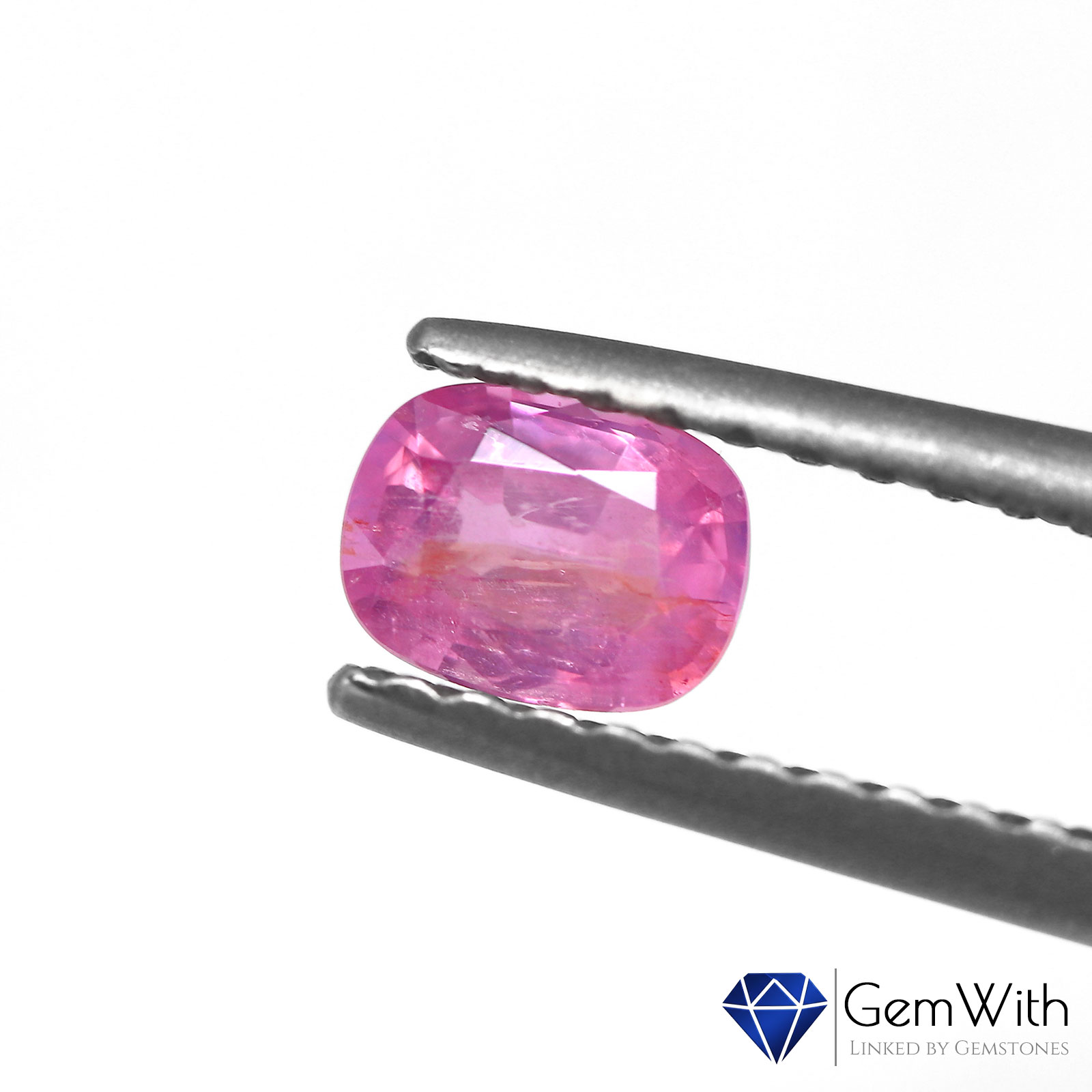 シルキーピンクサファイア0.39CT | サファイア | GemWith 宝石・ルース