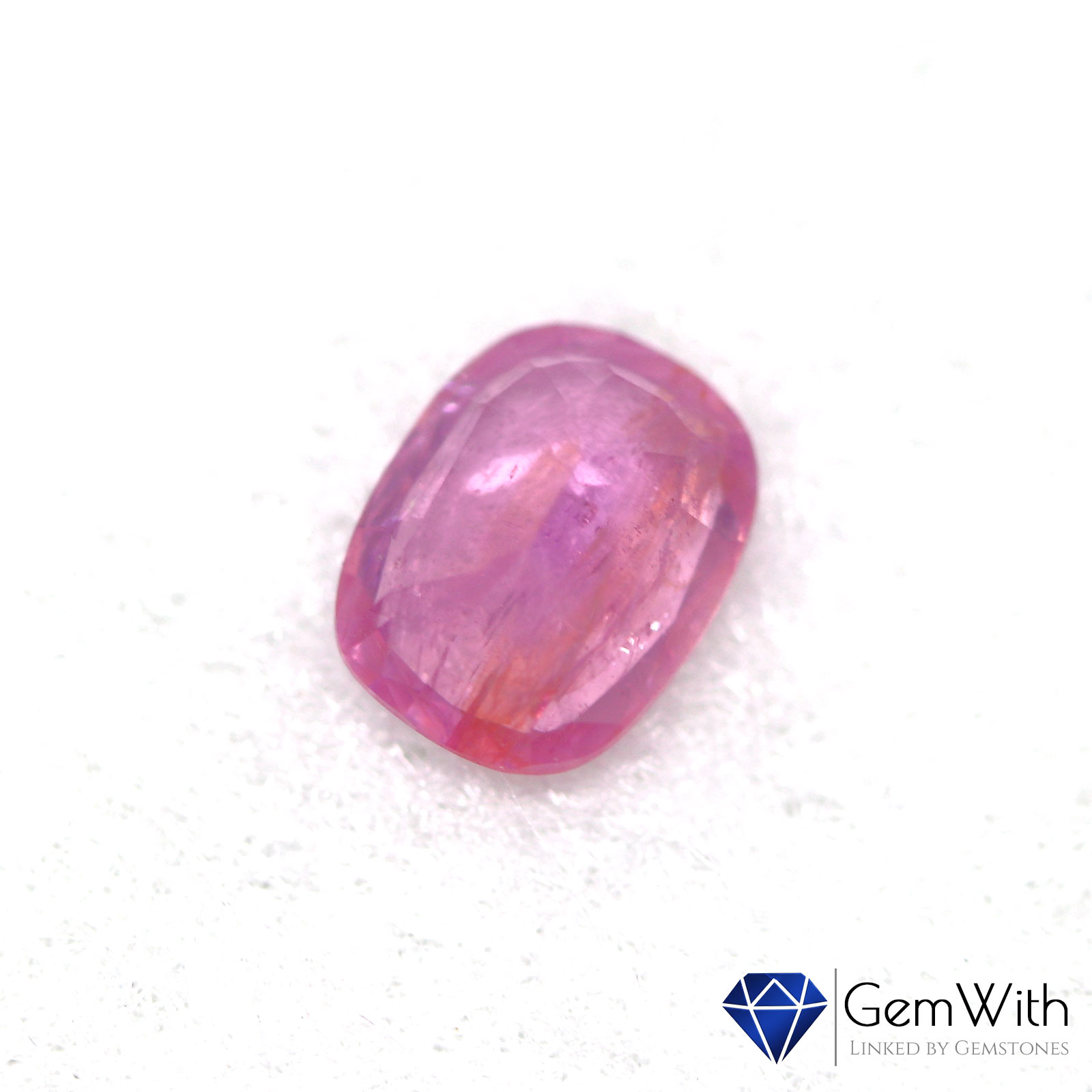 シルキーピンクサファイア0.39CT | サファイア | GemWith 宝石・ルース