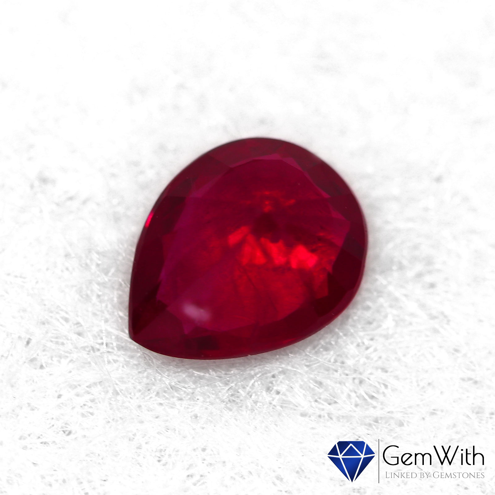 ビルマ産ピジョンブラッドルビー0.32CT | ルビー | GemWith 宝石