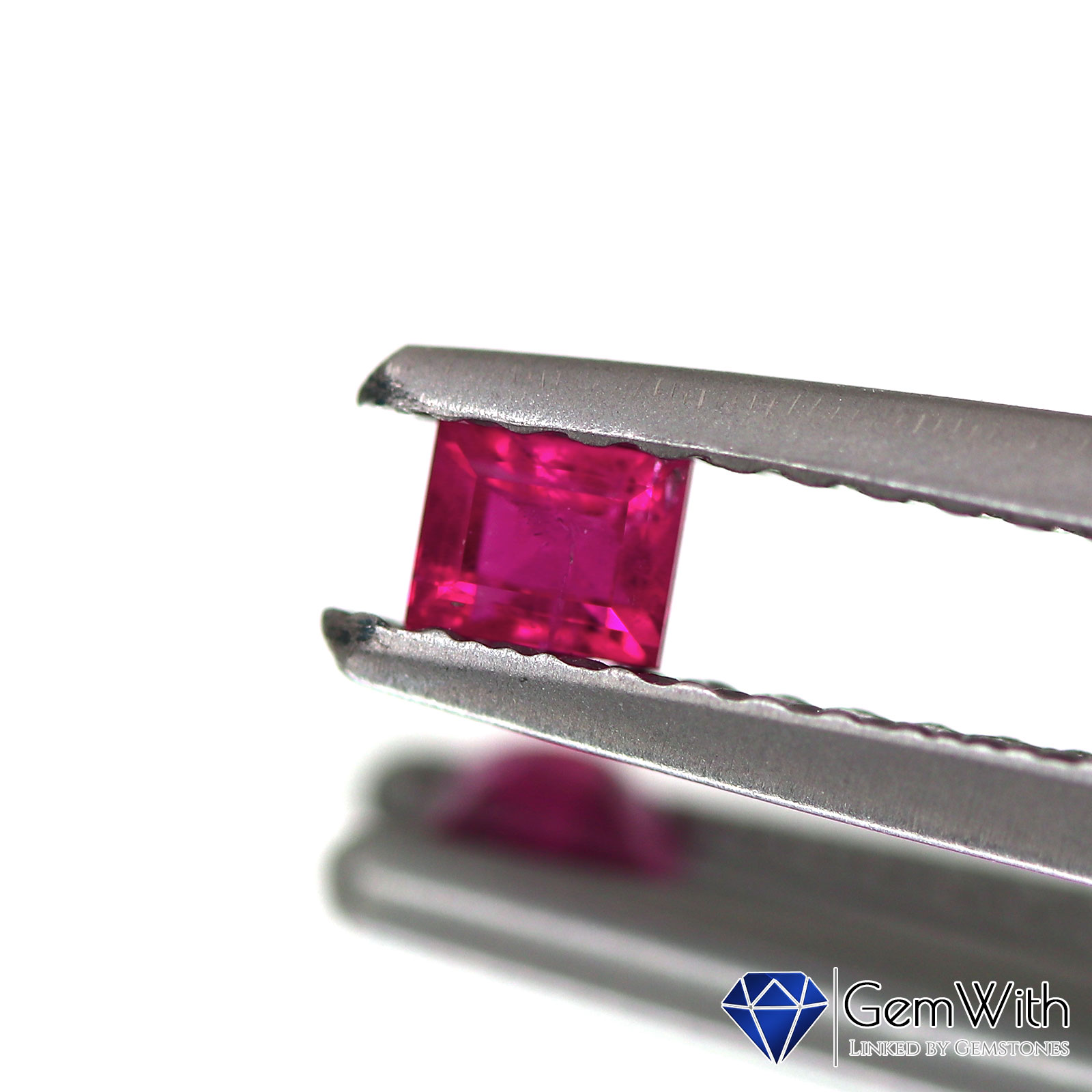 レッドベリル0.12CT | ベリル | GemWith 宝石・ルース・希少石専門店