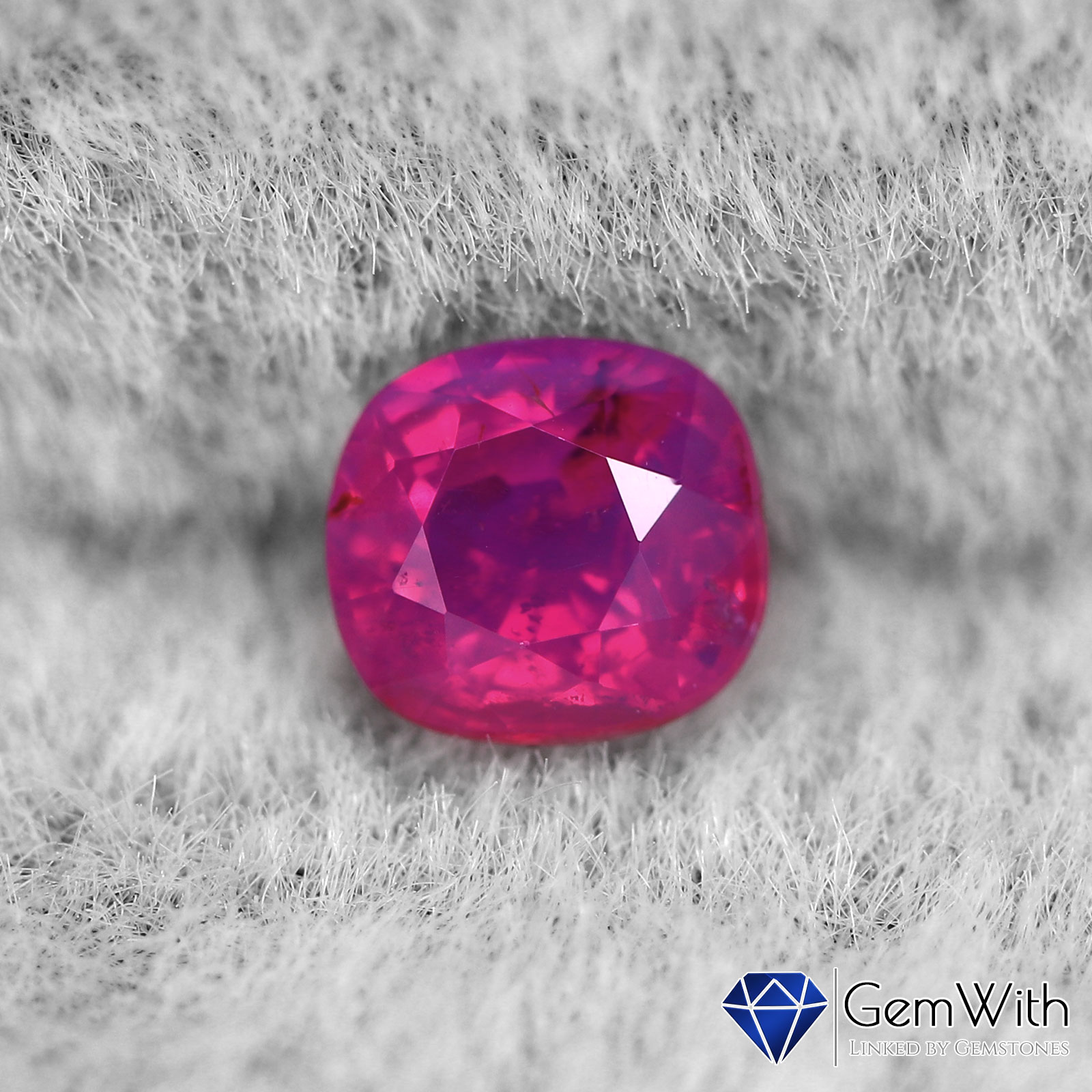 シルキーピンクサファイア0.29CT 10000204 シルキーピンクサファイア0.29CT | サファイア | GemWith 宝石・ルース
