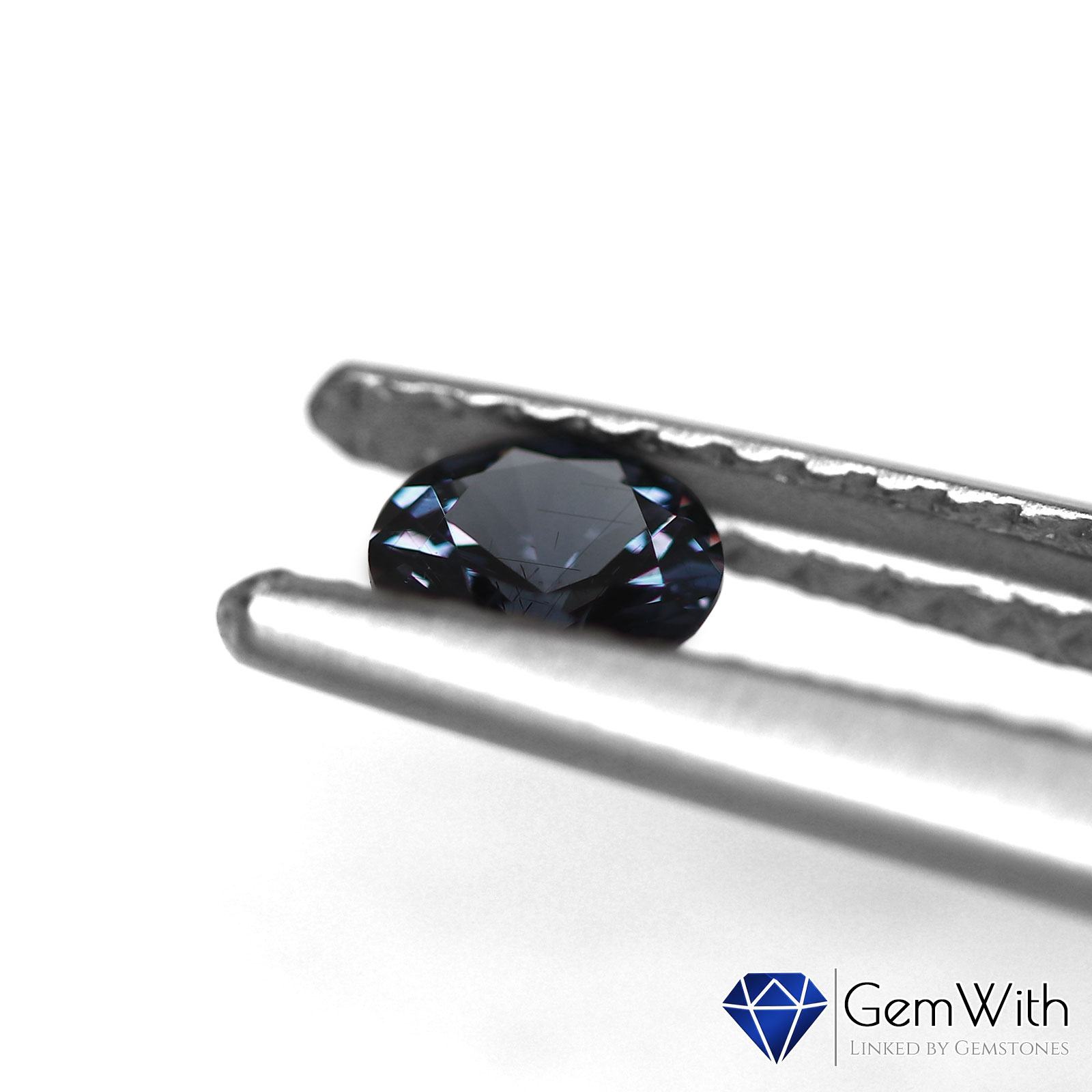 ベキリー産カラーチェンジガーネット0.30CT | ガーネット | GemWith