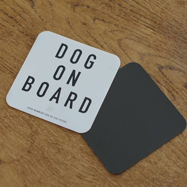 DOG ON BOARD マグネット