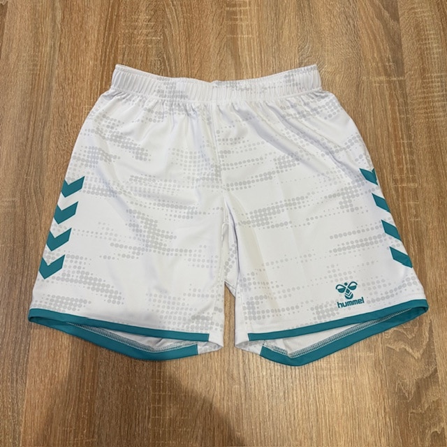 【hummel】オーダープラクティスパンツ　ヒート限定カラー(ホワイト×アサギ）